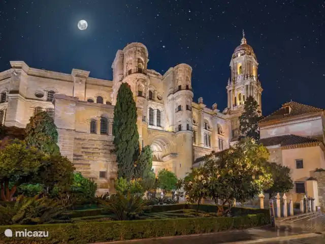Villa la Pendolera | Espagne, Costa del Sol, Comares - villa La cathédrale de Malaga, également appelée la manchot.