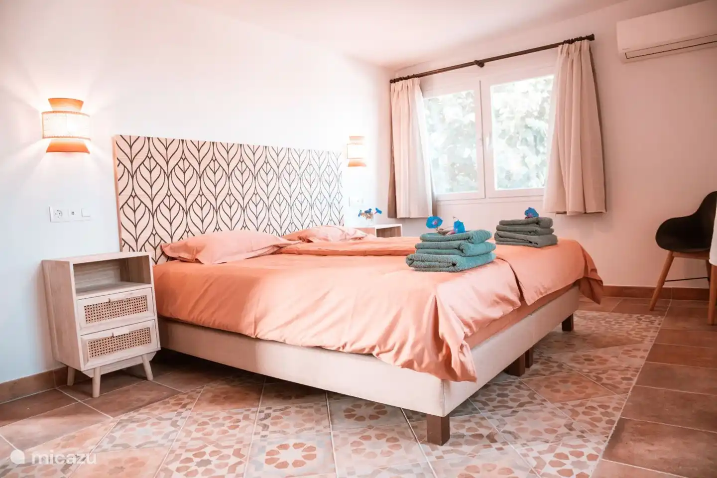 Evelyn, Laura &  Bas