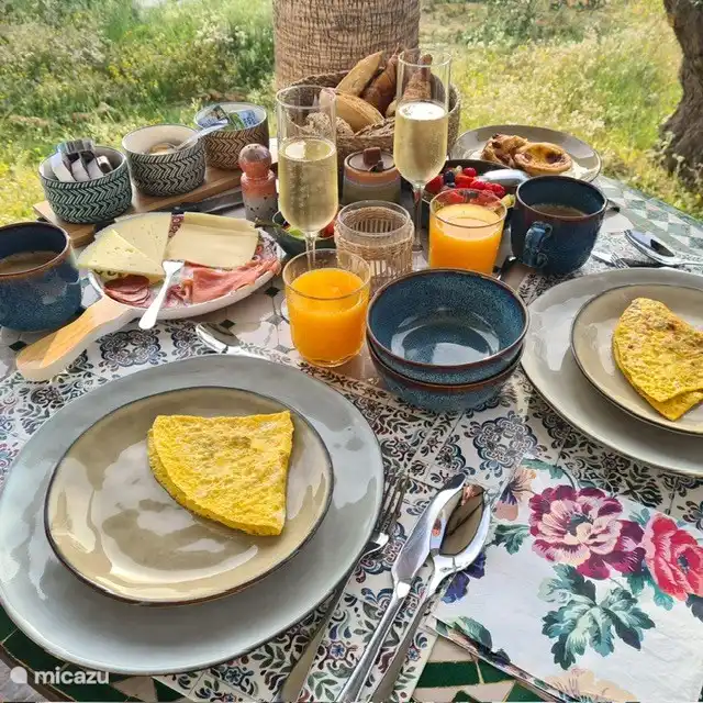 Beginnen Sie den Morgen mit einem köstlichen Frühstück auf der Finca Besito.