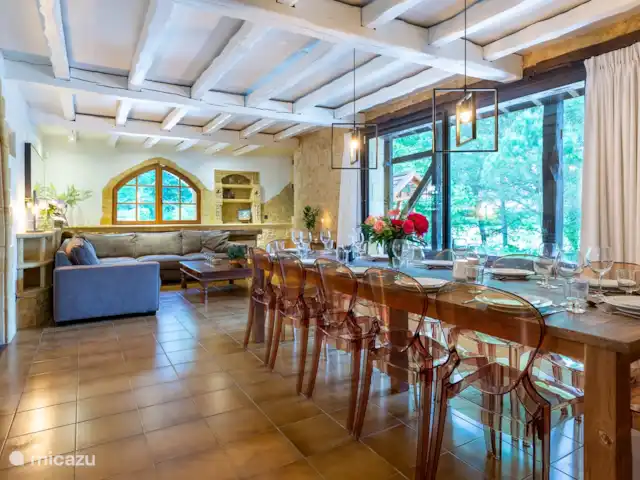 Maison Saint-Blaise pour familles | France, Dordogne, Rampieux - maison de vacances Salon au rez-de-chaussée avec coin salon TV