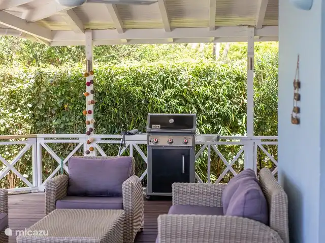 Villa Mai Blu huren in Curaçao, Curacao-Midden, Piscadera - bungalow Lounche hoek met gasbarbeque