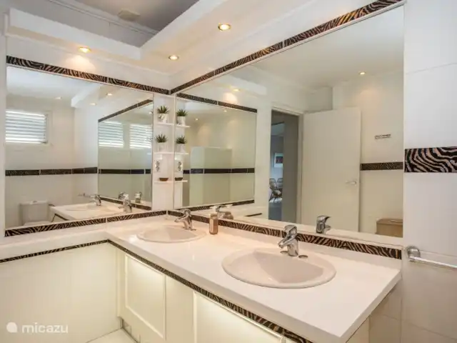 Villa Mai Blu huren in Curaçao, Curacao-Midden, Piscadera - bungalow Badkamer