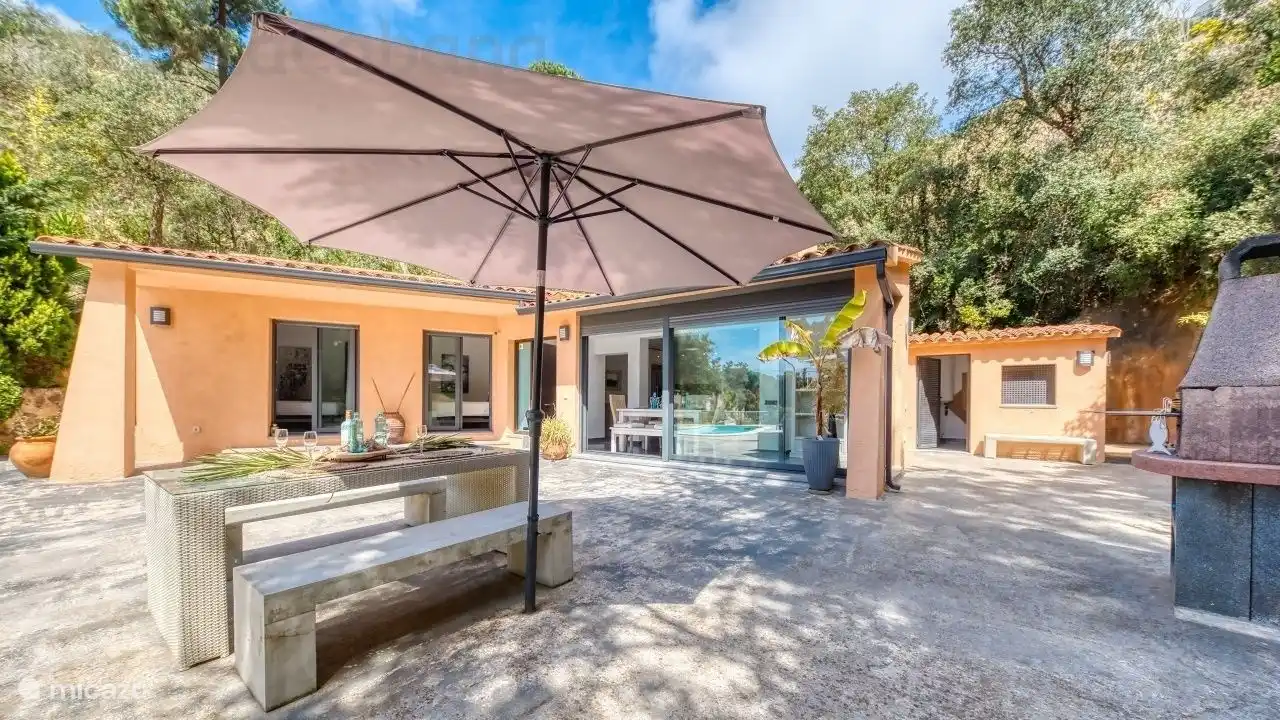 Schitterende villa met privé zwembad en super terras!