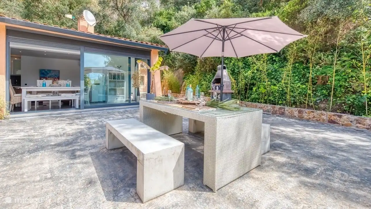 Schitterende villa met privé zwembad en super terras!