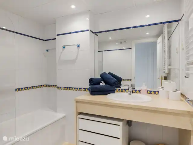 casa pura vida en España, Costa del Sol, Benalmádena - apartamento Baño 1