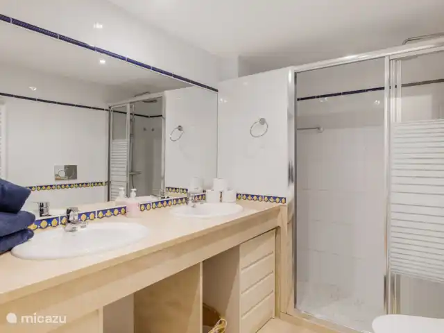 casa pura vida en España, Costa del Sol, Benalmádena - apartamento Baño 2