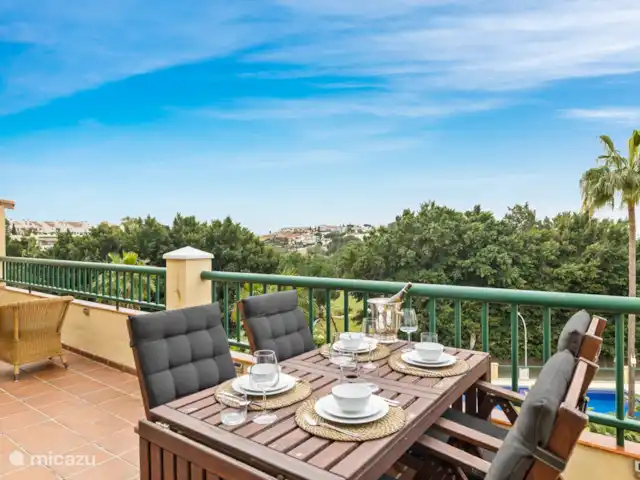 casa pura vida en España, Costa del Sol, Benalmádena - apartamento Comedor terraza