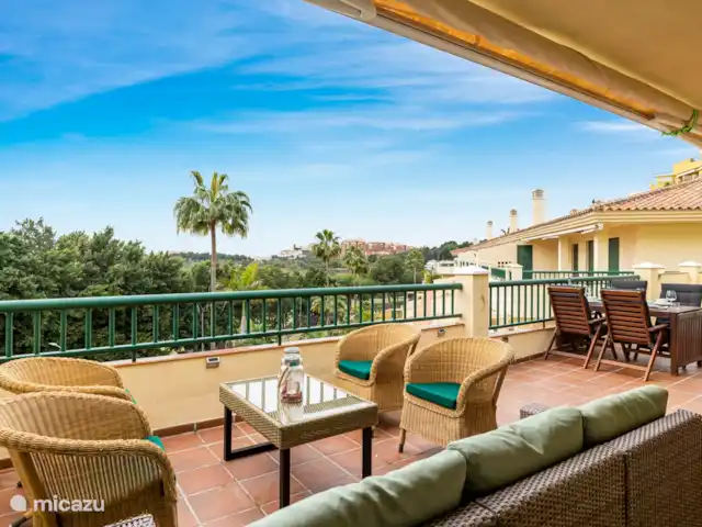 casa pura vida en España, Costa del Sol, Benalmádena - apartamento Terraza zona de estar