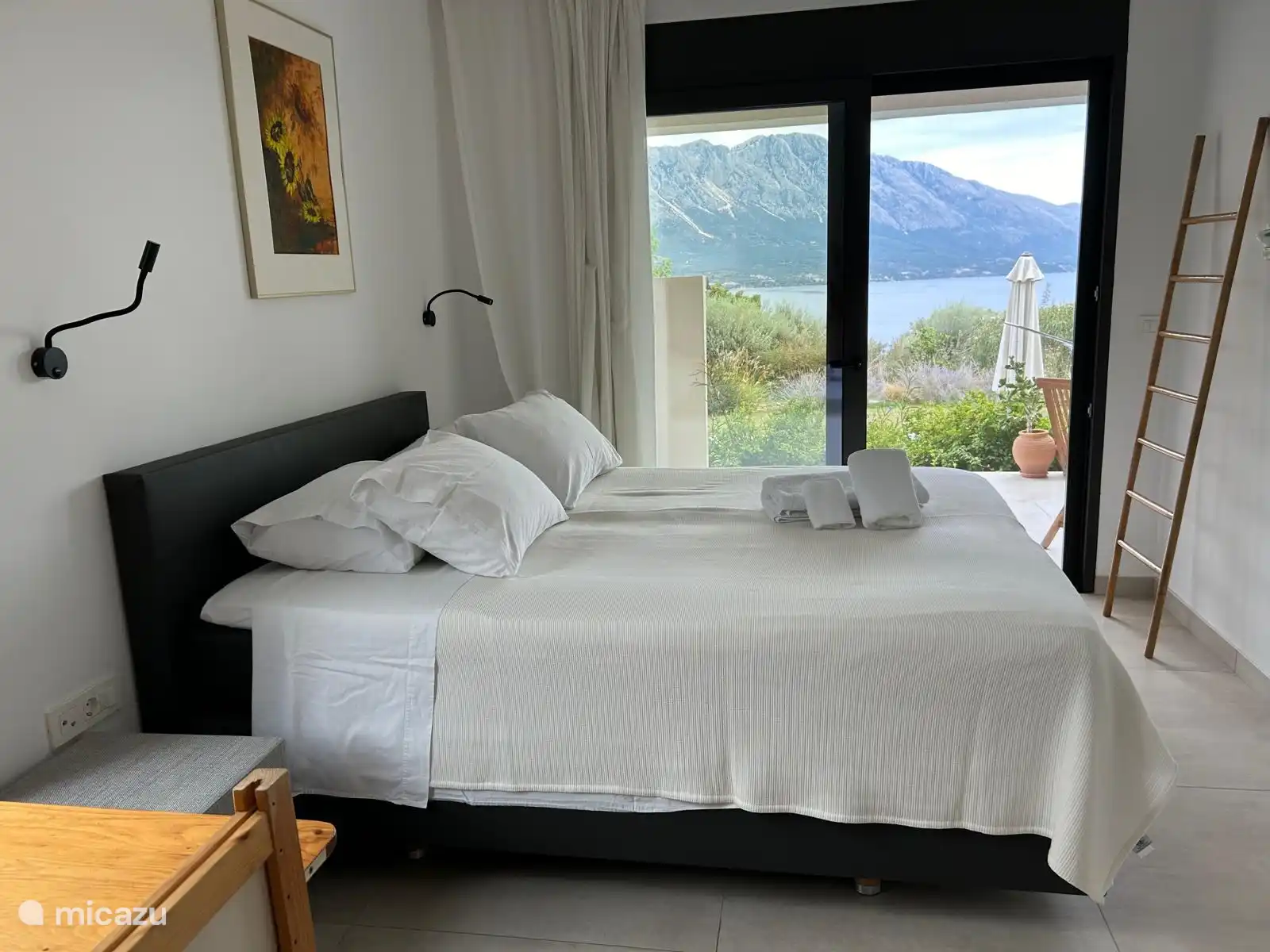 Dans toutes les chambres, vous vous réveillez avec une vue sur le jardin et la mer