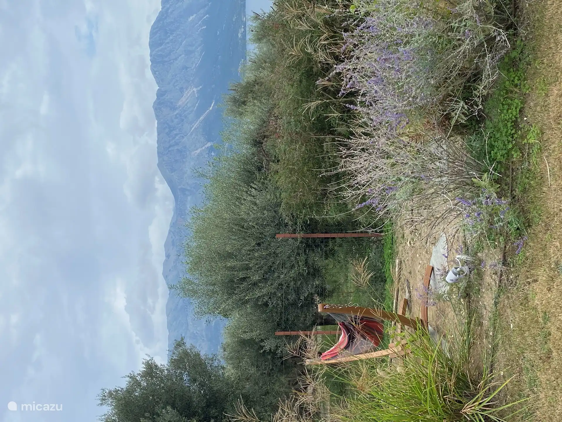 Détendez-vous dans le hamac sous la Mouria

