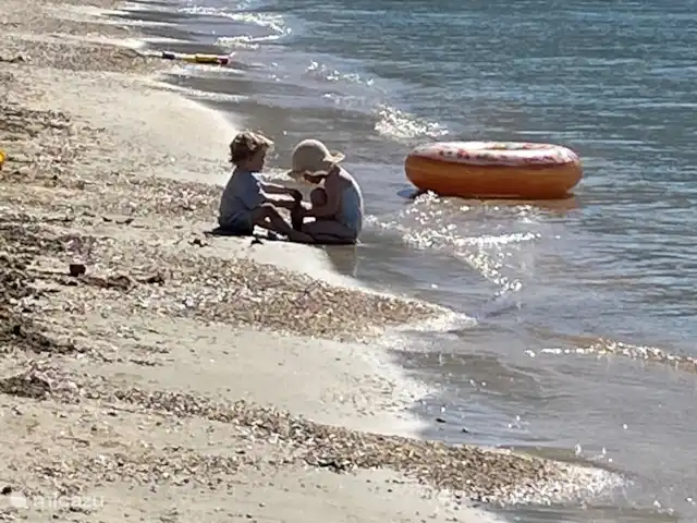 Villa Mouria en Grecia, Gracia Central, Pogonia - villa También hay una playa tranquila a poca distancia para los niños, el mar está a metros de altura hasta la rodilla
