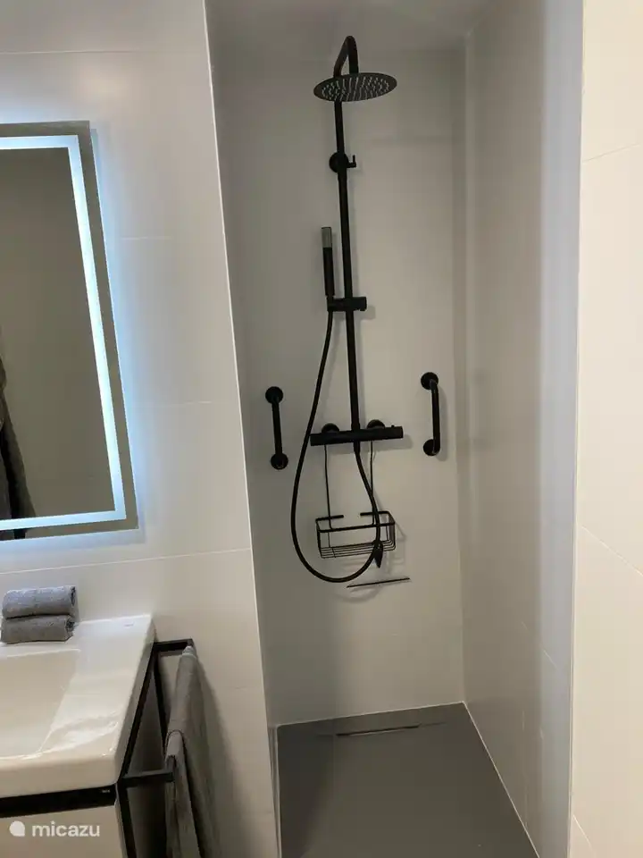 Wunderschönes Luxusbadezimmer