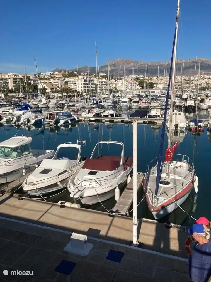 Seitenansicht Port Altea