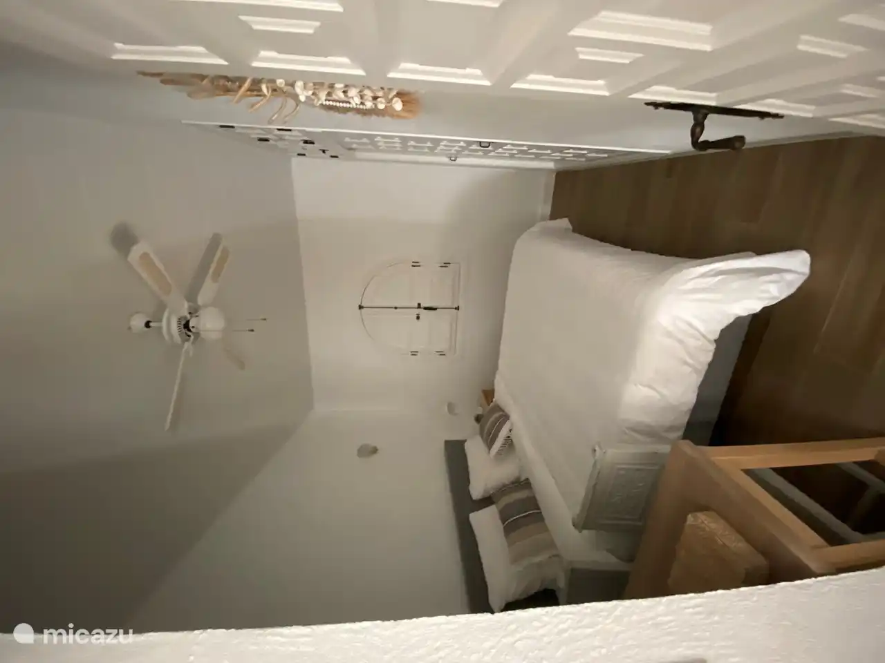 Both bedrooms have blackout shutters so you can make it wonderfully dark. And the heat stays outside in the summer.