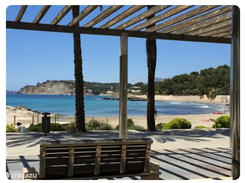 The promenade to the beach l Ampolla next to the center of Moraira.