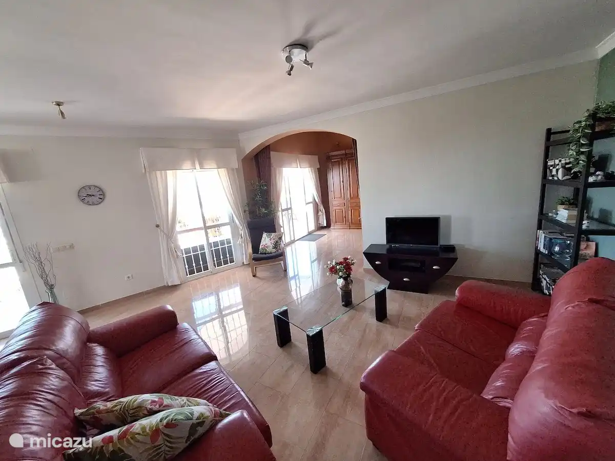 From the dining room you walk directly to the adjoining outdoor terrace of the villa.