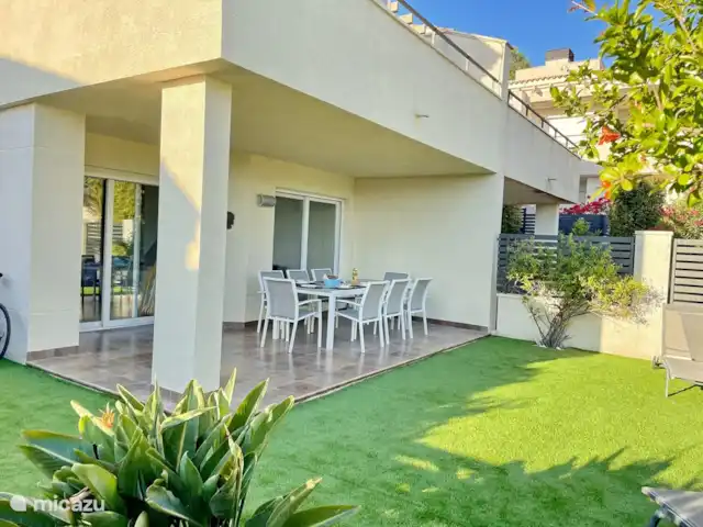 Casa Moraira Sport huren in Spanje, Costa Blanca, Moraira - vakantiehuis Uitzicht terras vanuit privé tuin.