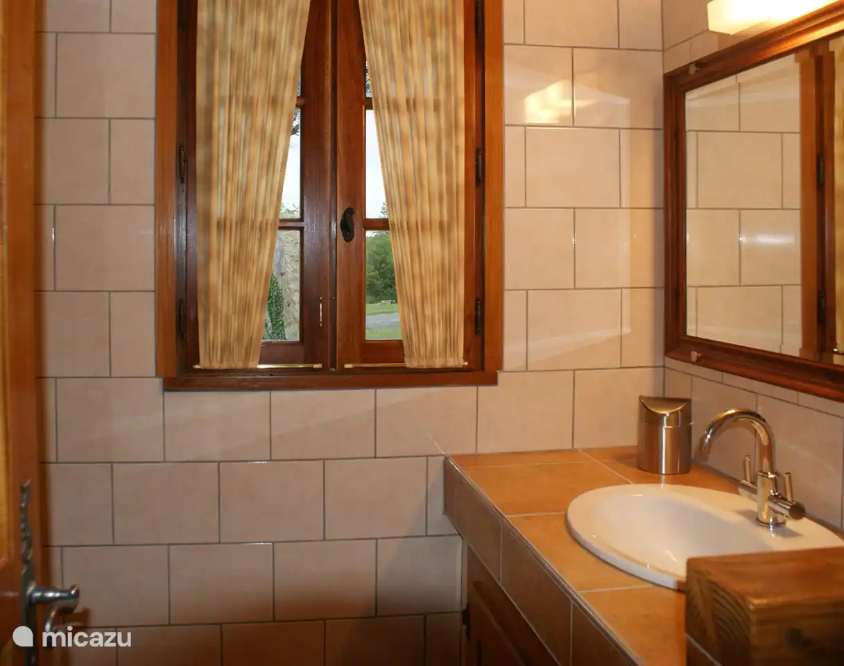 Domaine les Pins - L’Hêtre in Frankreich, Dordogne, Nanthiat - Reihenhaus