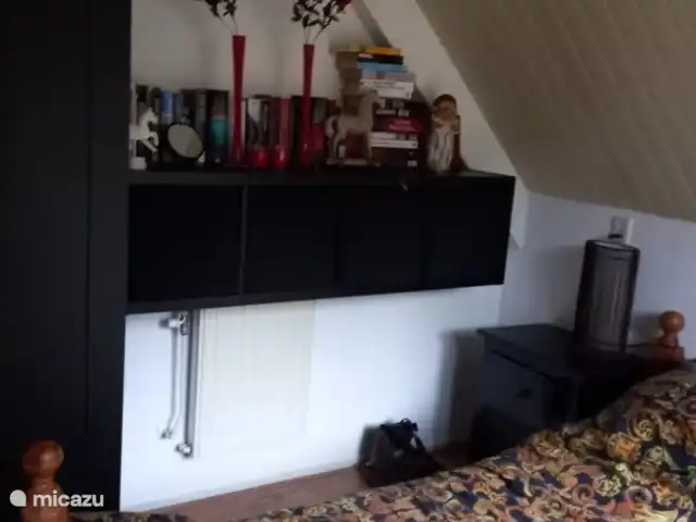 maison 80 m2 avec jardin de presque 900 m2 | Pays-Bas, Overijssel, Ommen - maison de vacances placard dans la chambre du bas