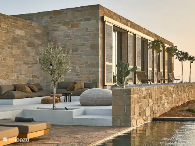 Metochi Lodge huren in Griekenland, Kreta, Platanos - villa Zicht op terras, zwembad en slaapkamers