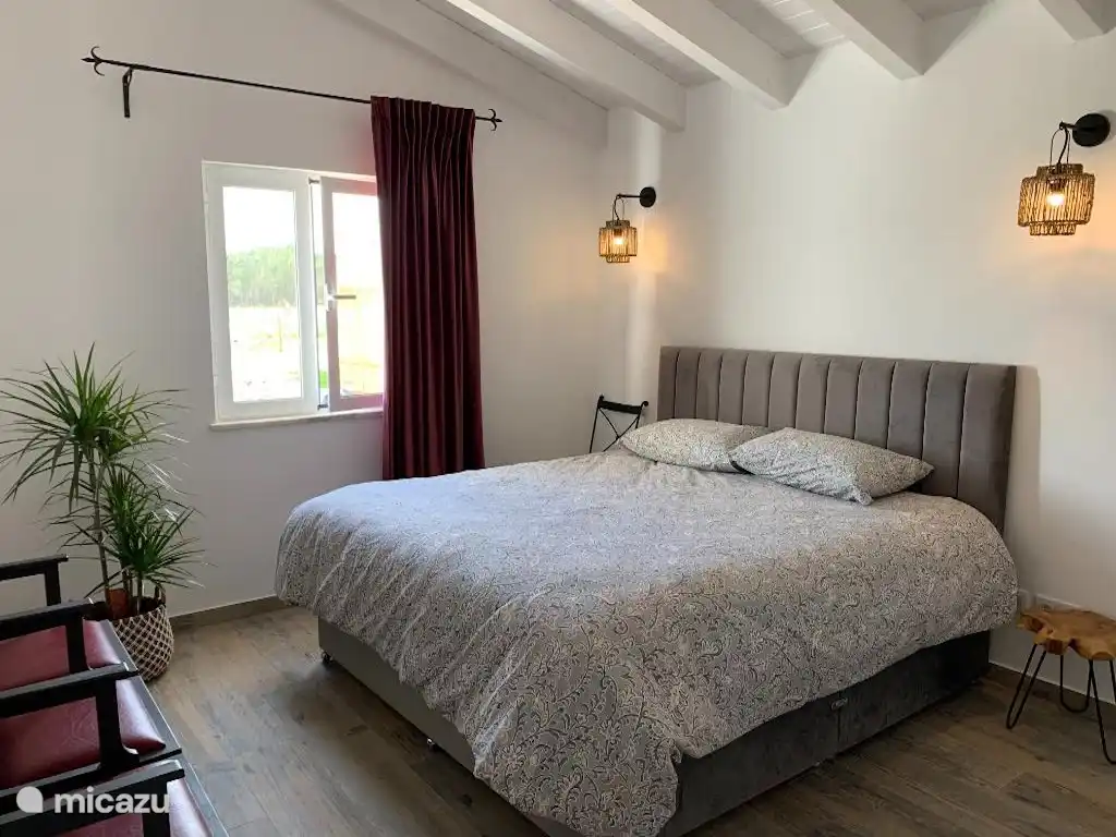 Heerlijk bed van 180x200.