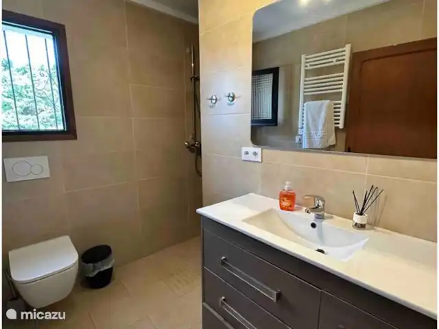 Location de Vacances Espagne, Costa Blanca, Pedreguer, chalet - Villa 'Pédreguer' Salle de bains