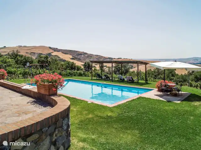 Alojamiento para grupos, Italia, Toscana, Radicofani, villa Sur de la Toscana - villa piscina privada