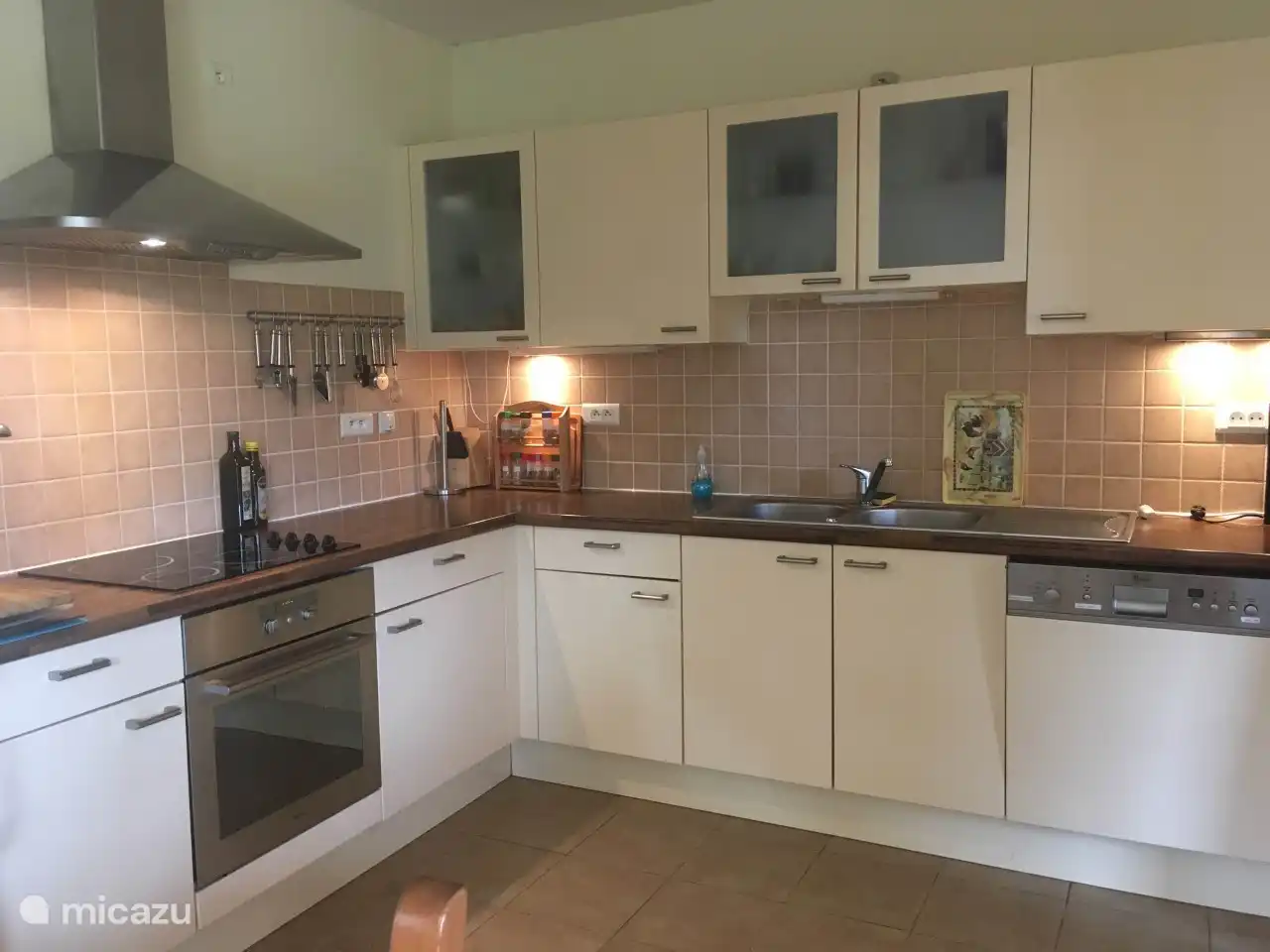 volledig ingerichte keuken, van alle gemakken voorzien