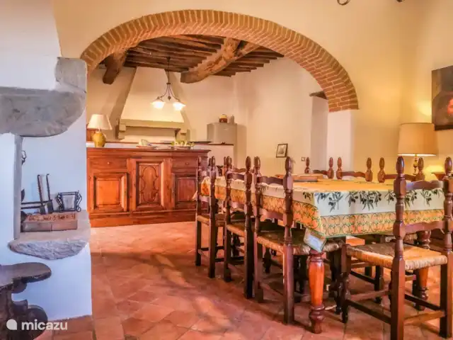 Location de Vacances Italie, Toscane, Buti, villa - Près de Lucca - maison avec piscine privée