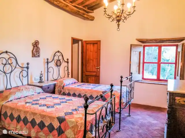 Location de Vacances Italie, Toscane, Buti, villa - Près de Lucca - maison avec piscine privée