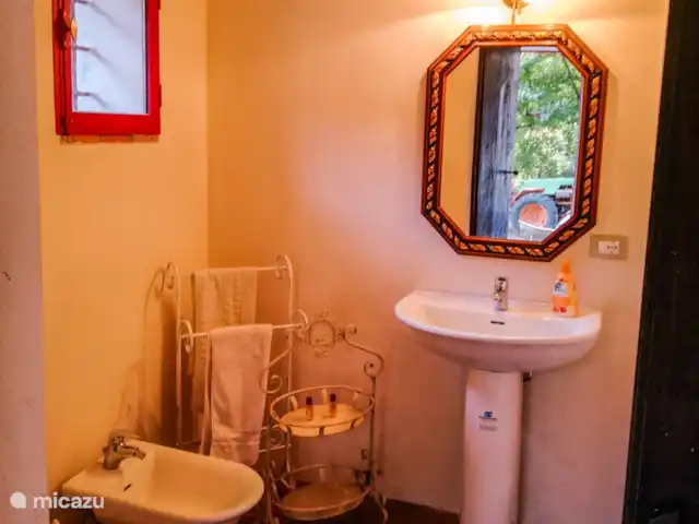 Location de Vacances Italie, Toscane, Buti, villa - Près de Lucca - maison avec piscine privée