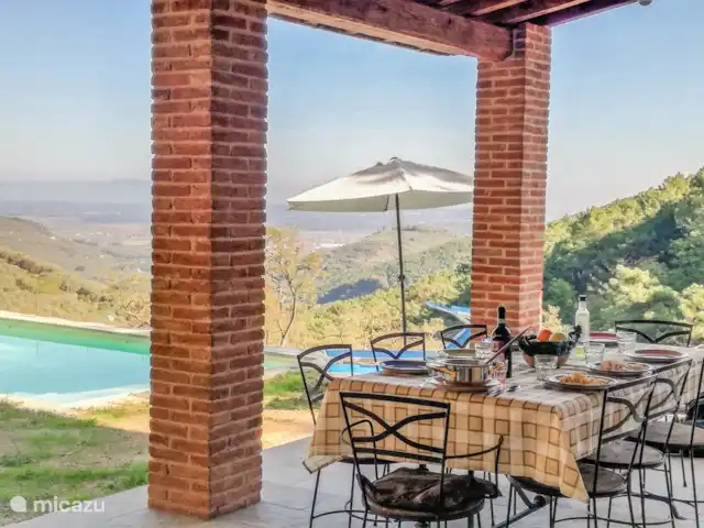 Location de Vacances Italie, Toscane, Buti, villa - Près de Lucca - maison avec piscine privée