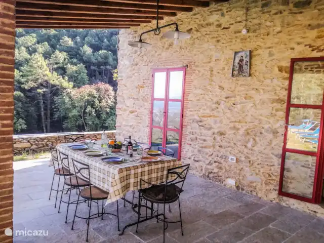 Location de Vacances Italie, Toscane, Buti, villa - Près de Lucca - maison avec piscine privée