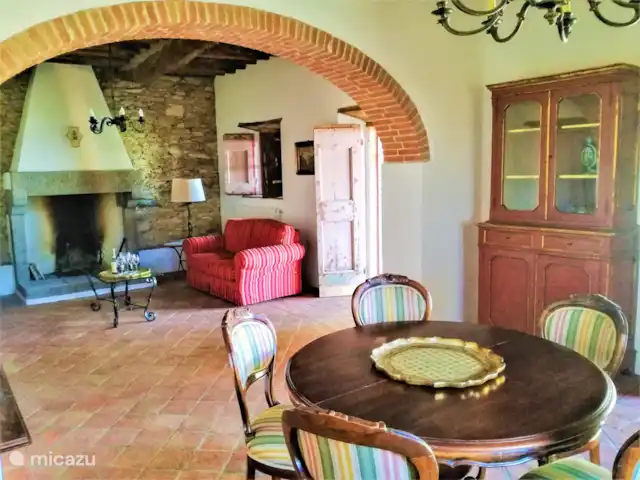 Location de Vacances Italie, Toscane, Buti, villa - Près de Lucca - maison avec piscine privée