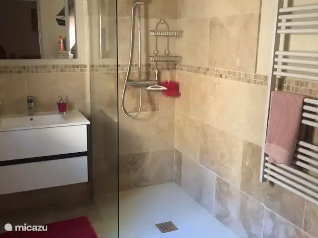Maison d'Izzy huren in Frankrijk, Hérault, Roquebrun - vakantiehuis