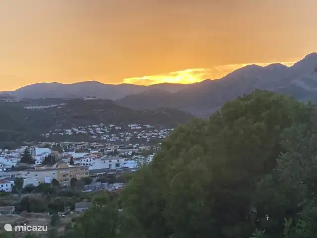 Casa Virginia huren in Spanje, Costa Blanca, Orba - vakantiehuis Zonsondergang. Een heerlijke wandeling naar het dorp en u ziet deze heldere schone berglucht