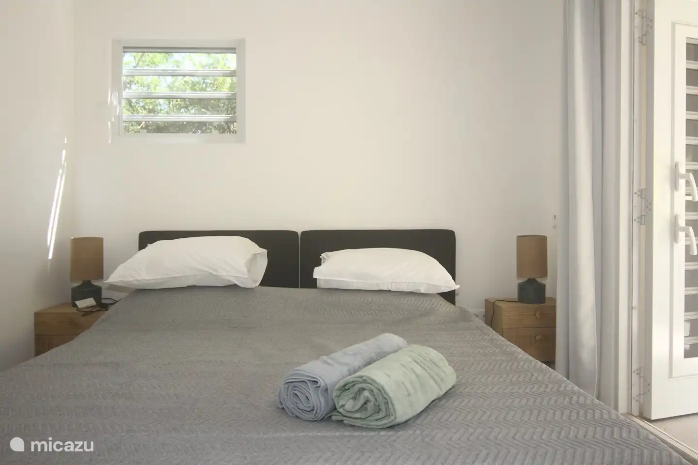 Schlafzimmer Wohnung Bett 200x160 cm