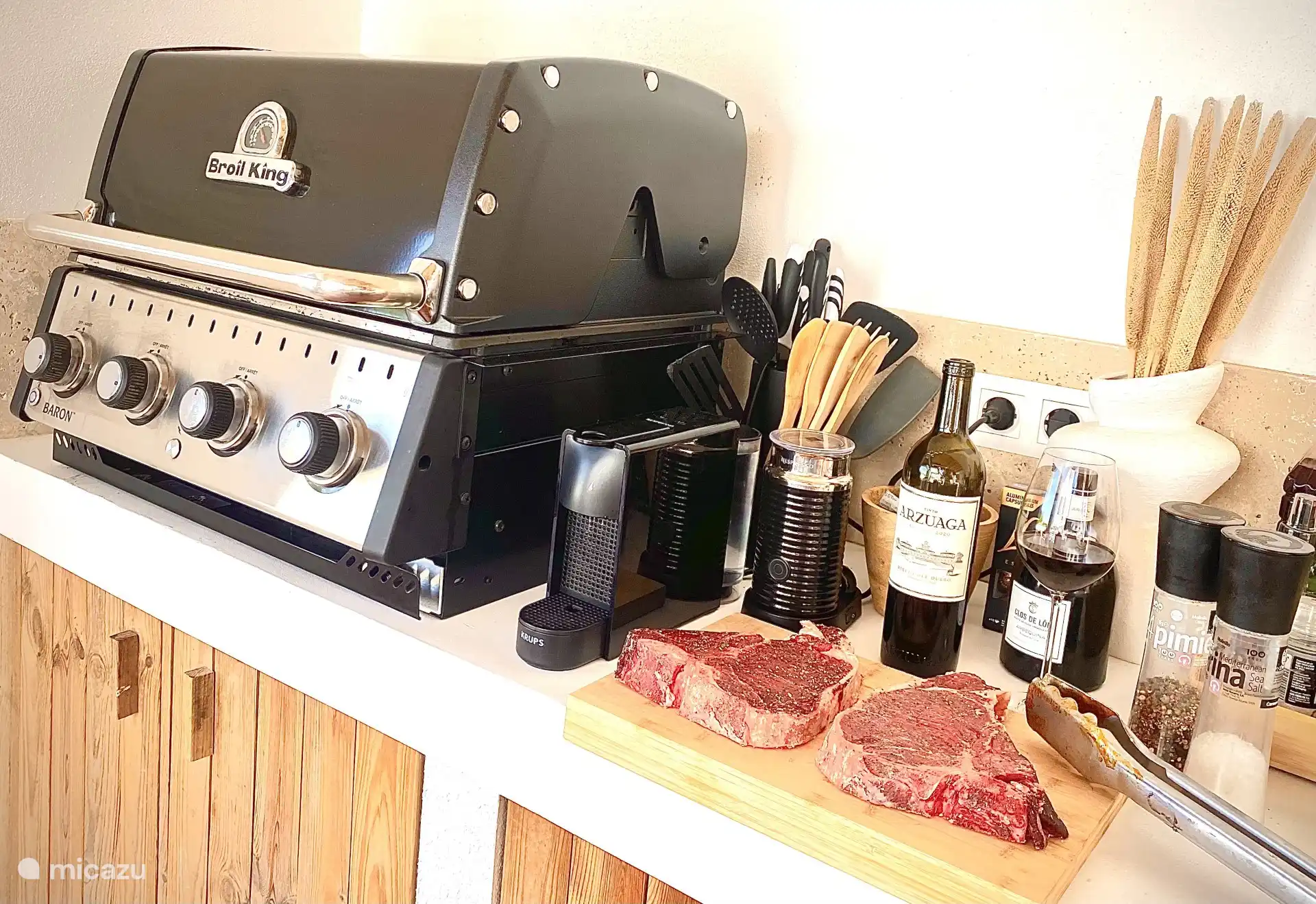 bon barbecue à la viande avec un délicieux Arzuageke