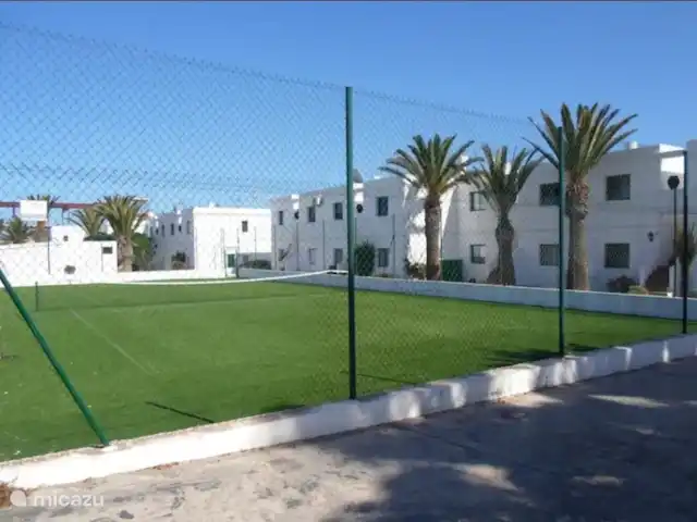 casa lisa en España, Fuerteventura, Corralejo - apartamento Cancha de tenis disponible dentro del complejo.