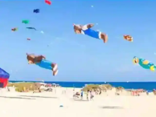 casa lisa en España, Fuerteventura, Corralejo - apartamento Festival Internacional de Cometas. En 2022 se organizará por 35ª vez