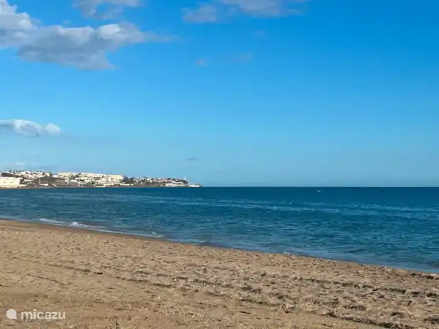 Hip appartement - Casa Mijas -Málaga huren in Spanje, Costa del Sol, La Cala de Mijas - appartement Het strand van La Cala de Mijas.