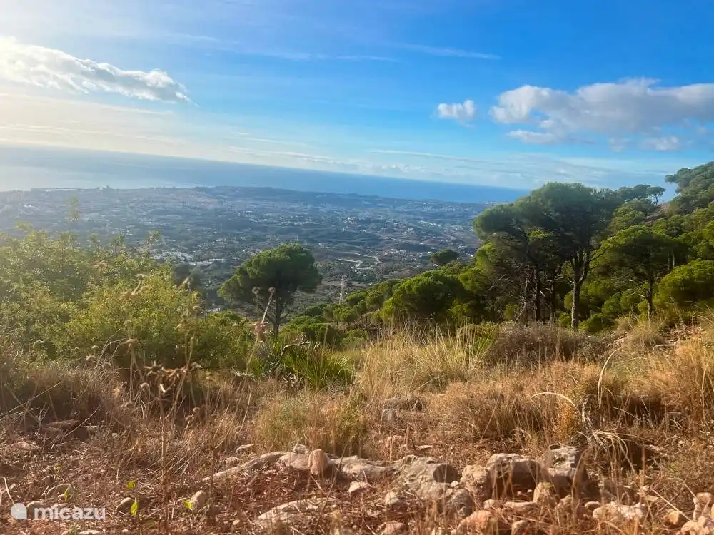 Schöne Aussicht auf die Sierra de Mijas.