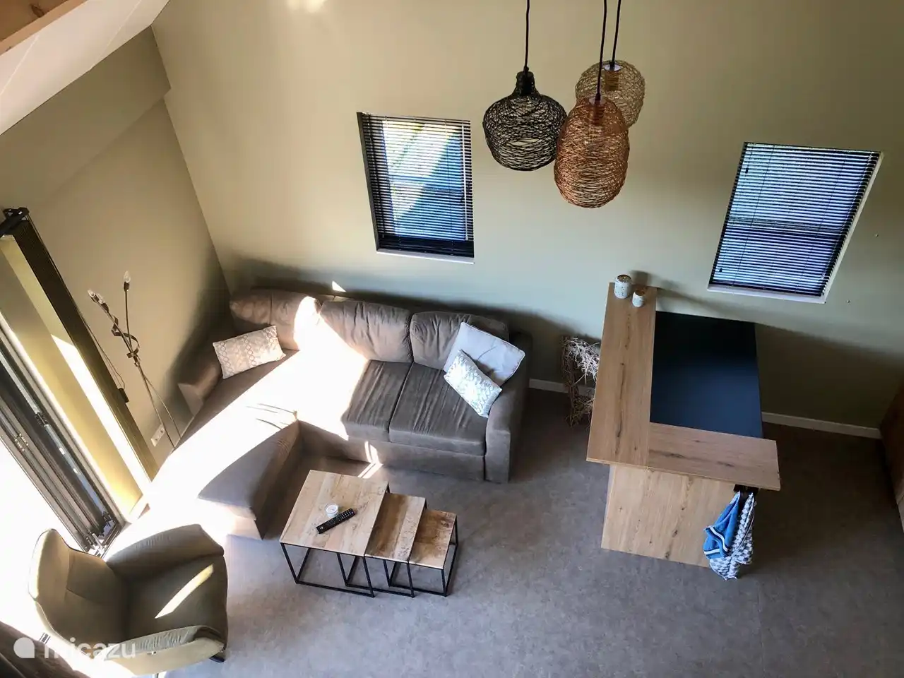 Blick auf das Sofa vom Dachboden/Schlafzimmer