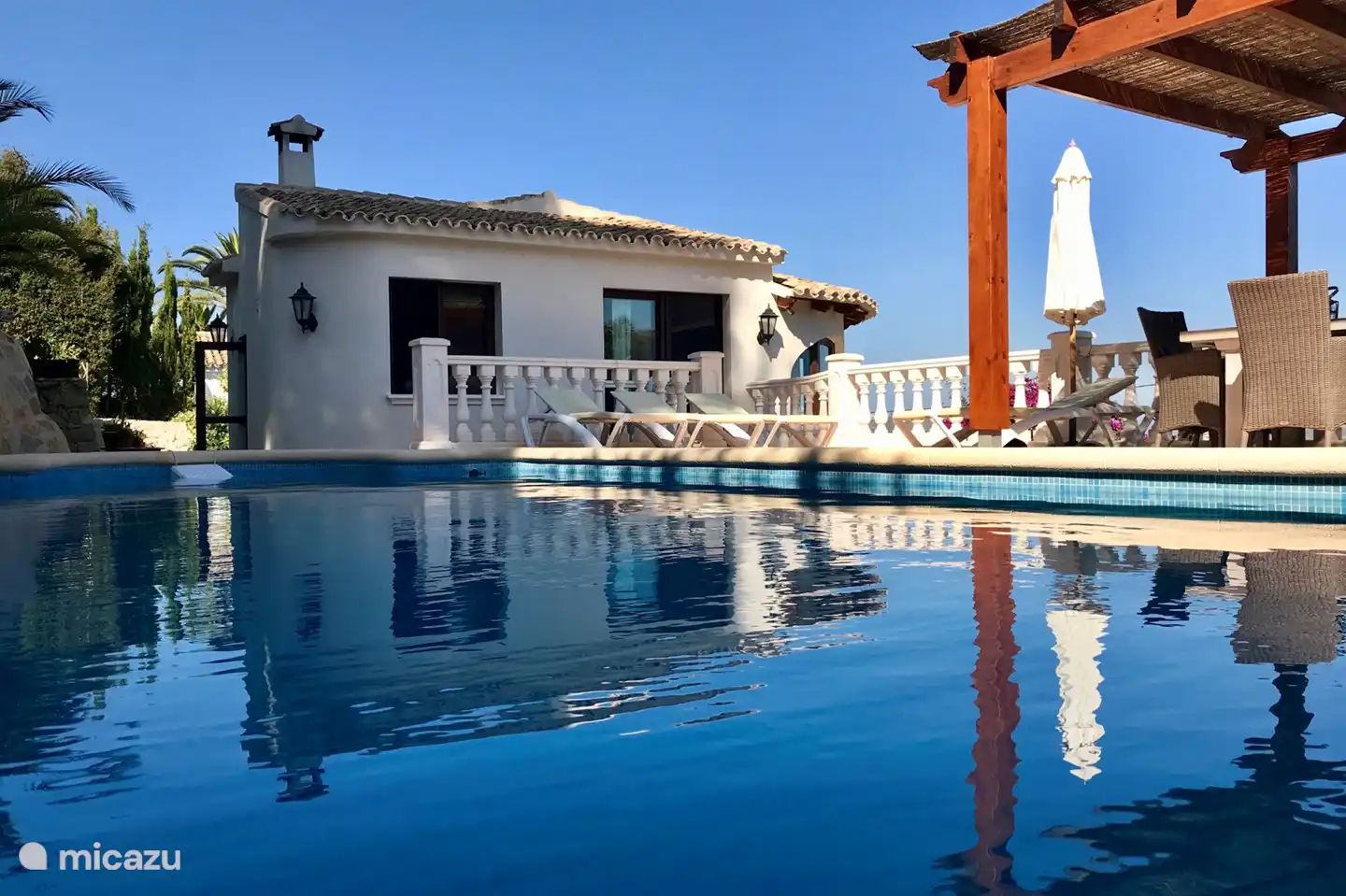 beheiztes Schwimmbecken