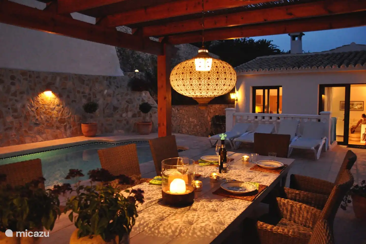 Überdachte Terrasse