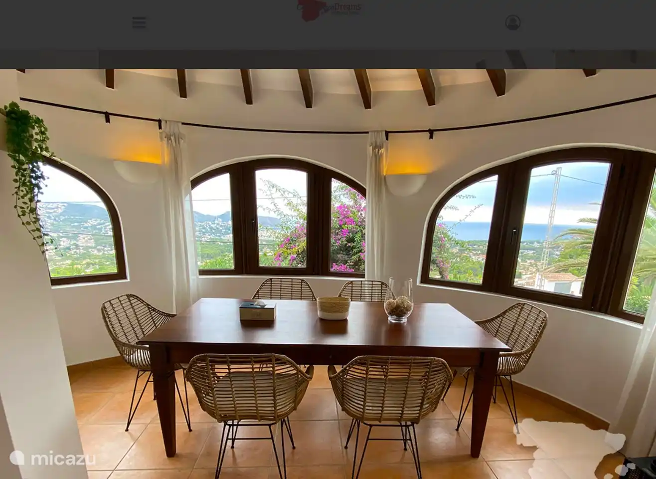 Esstisch mit Aussicht