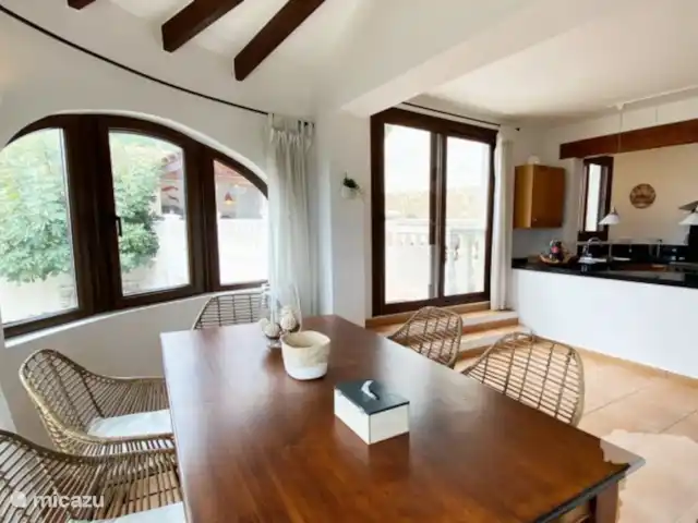 Location de Vacances Espagne, Costa Blanca, Moraira, villa - Maison Cosy table à dinner