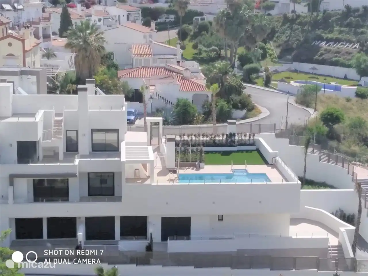 Der kleine Apartmentkomplex von oben gesehen