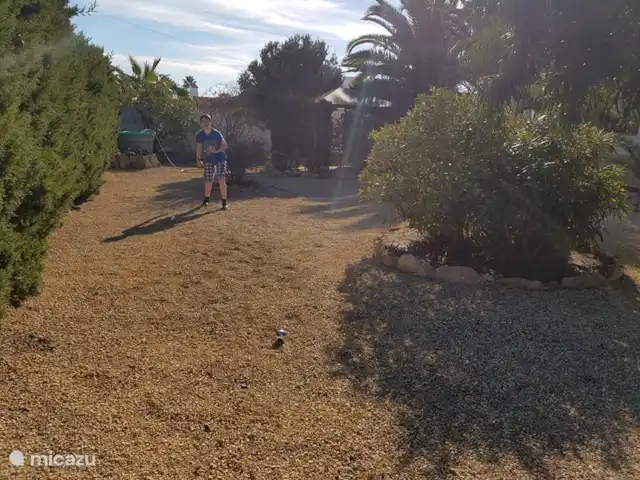 Casa Mi Pajobe (2 chambres/max 4 pers) | Espagne, Costa Blanca, Benidorm - villa le jardin est aussi l'endroit idéal pour une partie de pétanque (un jeu de pétanque est disponible dans la maison)