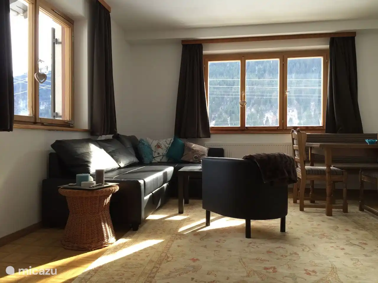 Wohnküche mit Schlafcouch